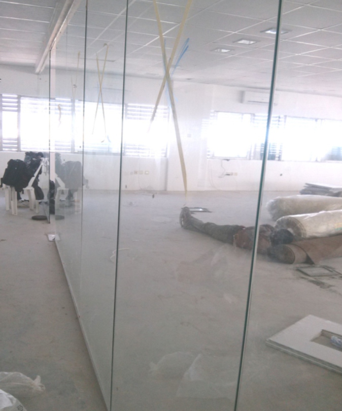 Frameless Architectural Glass Partitioning